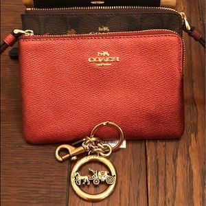 NWOT glamorous unique color Coach Wristlet